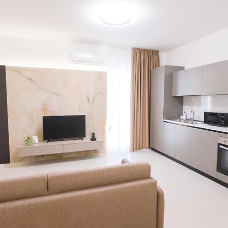 Arqo Hotel apartamentowy 4*